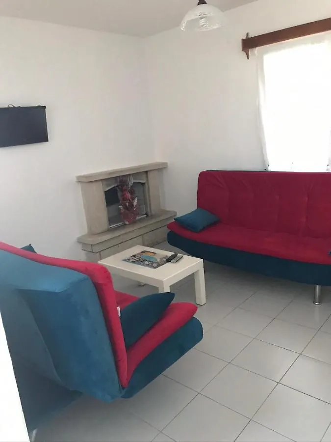 Paradise Apart Hotel Битез